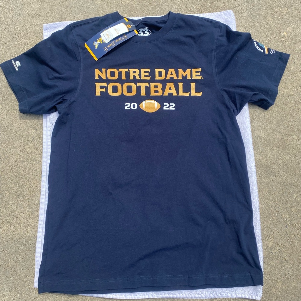 NWT 2022 Notre Dame Football T-Shirt
